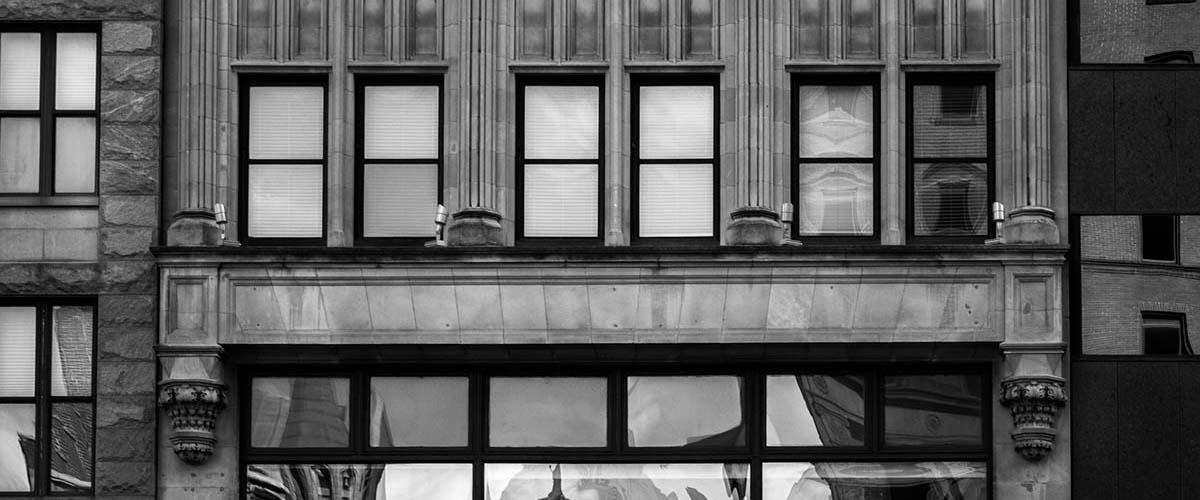 Specifie an alternate text for an image